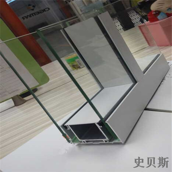 海口隔断墙厚度之80款截面图